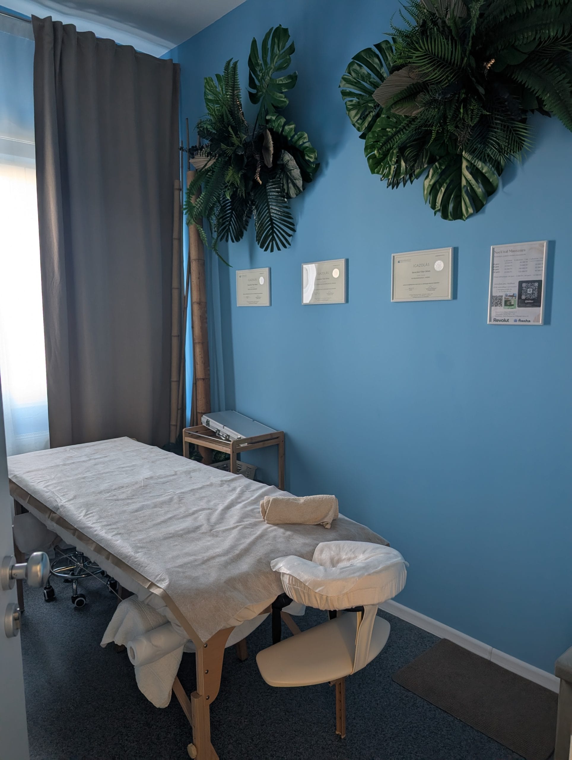 dekoratív masszázsszoba a Pillangó Egészségcentrum 3. emeletén